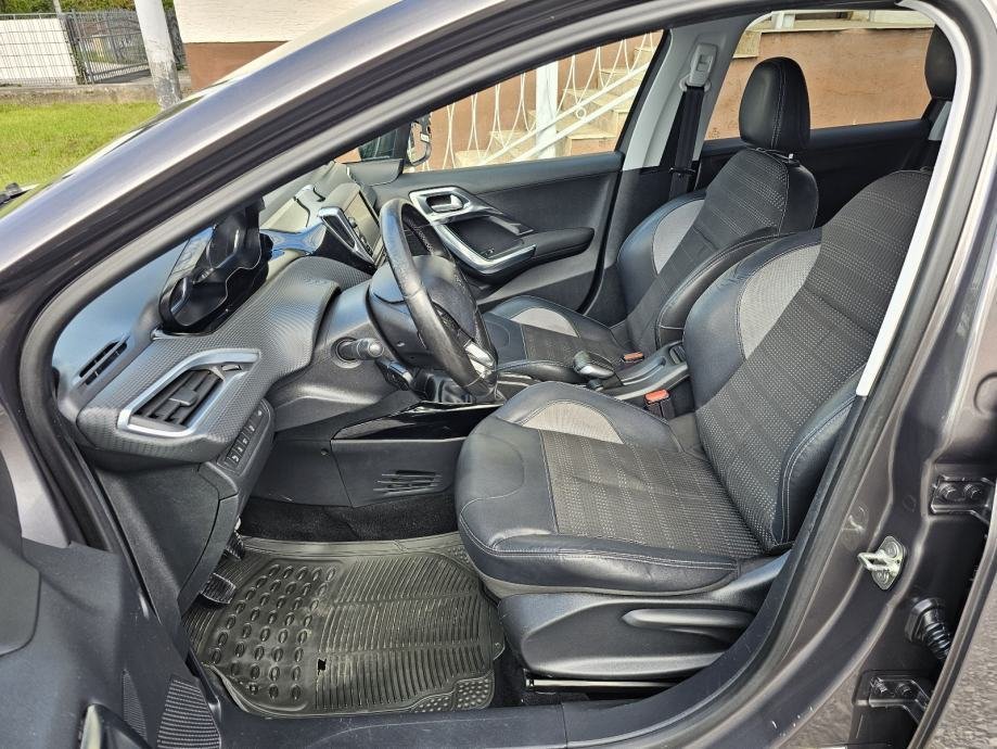 Peugeot 2008 1,6 e-HDi - Slika 8