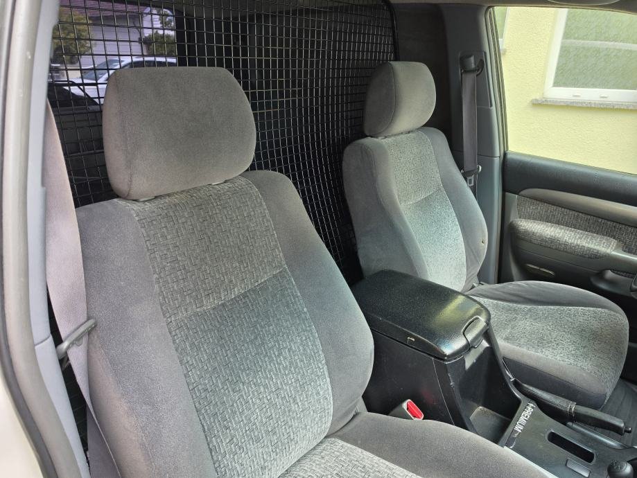 Toyota Land Cruiser 3,0 D-4D 3vrata kratka - Slika 11
