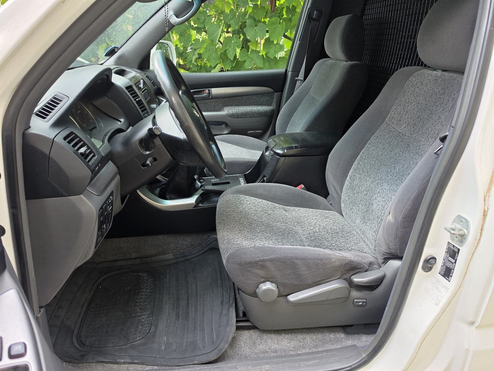 Toyota Land Cruiser 3,0 D-4D 3vrata kratka - Slika 8