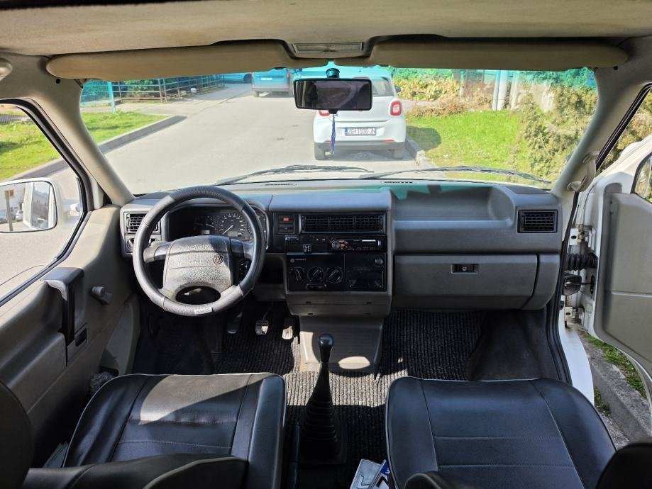 VW Transporter produženi 2,5 i LPG - Slika 13