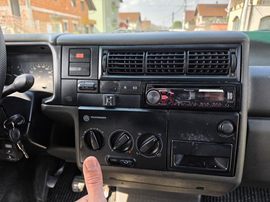 VW Transporter produženi 2,5 i LPG - Slika 15