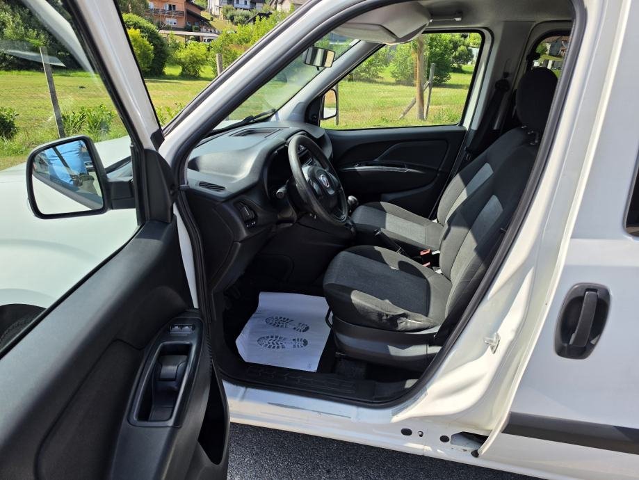 Fiat Doblo 1,6 Multijet – prednja sjedala i volan