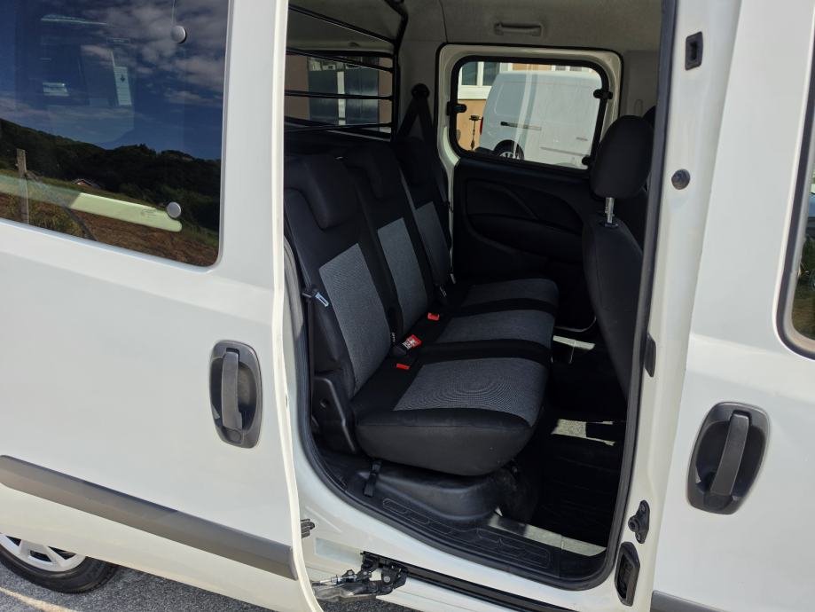 Fiat Doblo 1,6 Multijet – stražnja sjedala