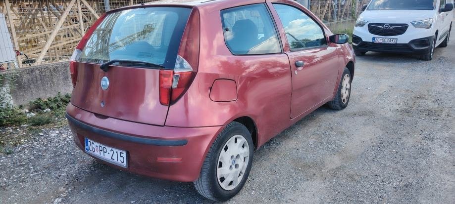 Fiat Punto 1,2 - polovno vozilo na prodaju, autosalon Samobor i Strmec | Samo treba delati