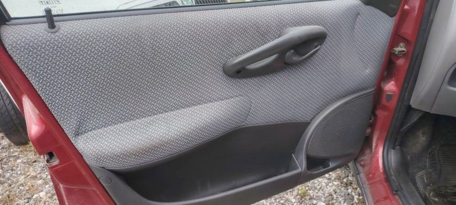 Fiat Punto 1,2 - polovno vozilo na prodaju, autosalon Samobor i Strmec | Samo treba delati
