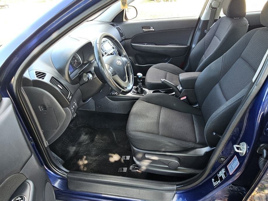 Hyundai i30 1,6 16V - polovno vozilo na prodaju, autosalon Samobor i Strmec | Samo treba delati