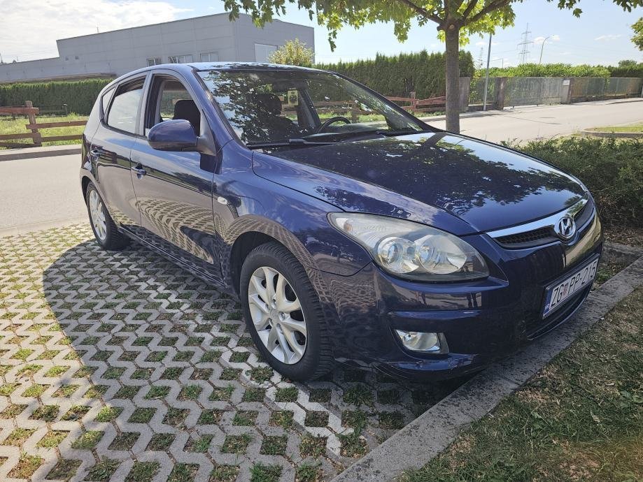 Hyundai i30 1,6 16V - polovno vozilo na prodaju, autosalon Samobor i Strmec | Samo treba delati