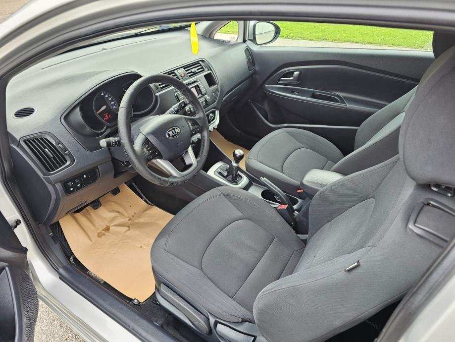 Kia Rio 1,2 LX - polovno vozilo na prodaju, autosalon Samobor i Strmec | Samo treba delati