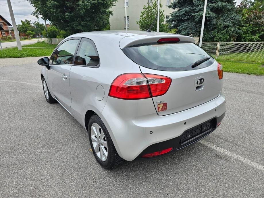 Kia Rio 1,2 LX - polovno vozilo na prodaju, autosalon Samobor i Strmec | Samo treba delati