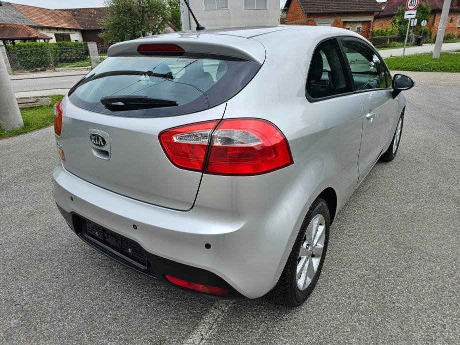 Kia Rio 1,2 LX - polovno vozilo na prodaju, autosalon Samobor i Strmec | Samo treba delati