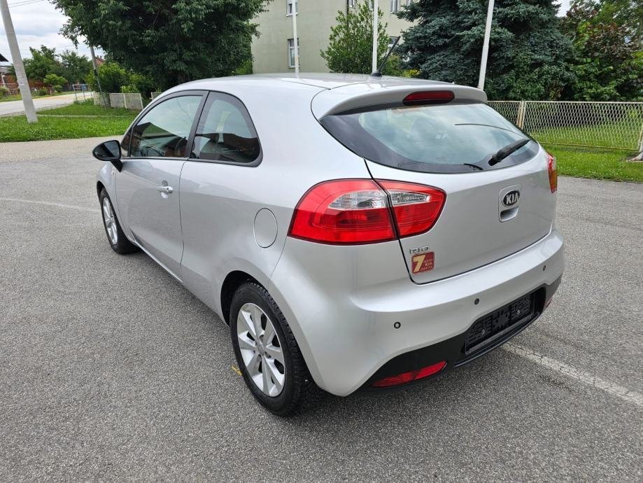 Kia Rio 1,2 LX - polovno vozilo na prodaju, autosalon Samobor i Strmec | Samo treba delati