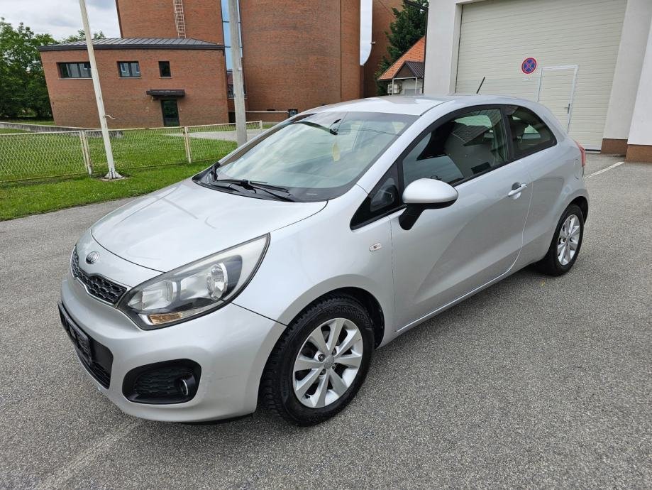 Kia Rio 1,2 LX - polovno vozilo na prodaju, autosalon Samobor i Strmec | Samo treba delati
