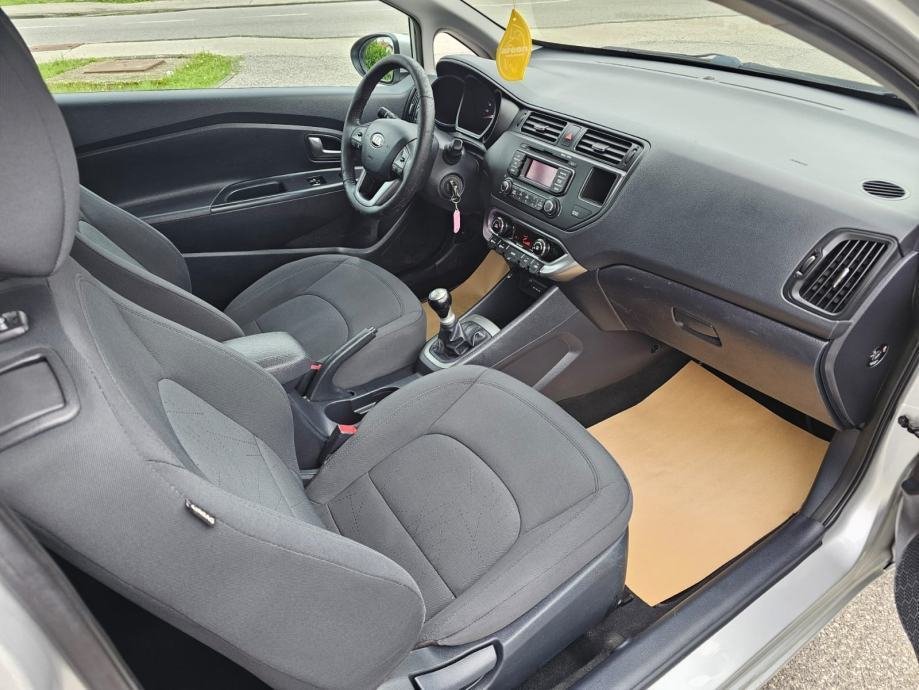 Kia Rio 1,2 LX - polovno vozilo na prodaju, autosalon Samobor i Strmec | Samo treba delati