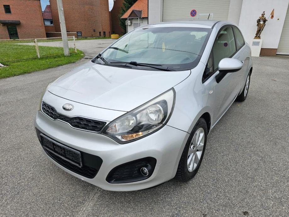 Kia Rio 1,2 LX - polovno vozilo na prodaju, autosalon Samobor i Strmec | Samo treba delati