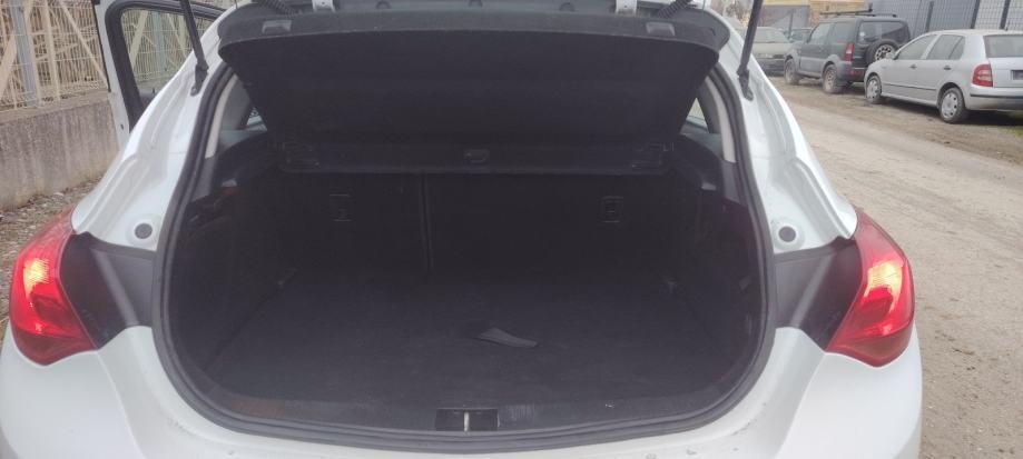 Opel Astra 1,4 TURBO LPG ATESTIRAN - polovno vozilo na prodaju, autosalon Samobor i Strmec | Samo treba delati
