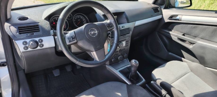 Opel Astra 1,7 CDTI - polovno vozilo na prodaju, autosalon Samobor i Strmec | Samo treba delati