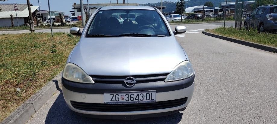 Opel Corsa 1,2 16V - Slika 2