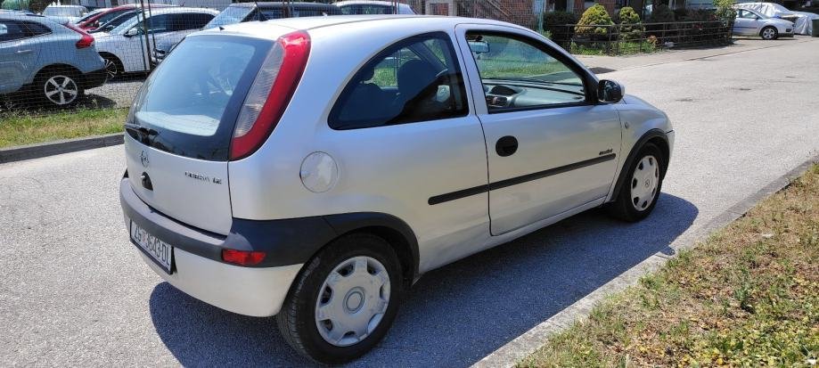 Opel Corsa 1,2 16V - Slika 6