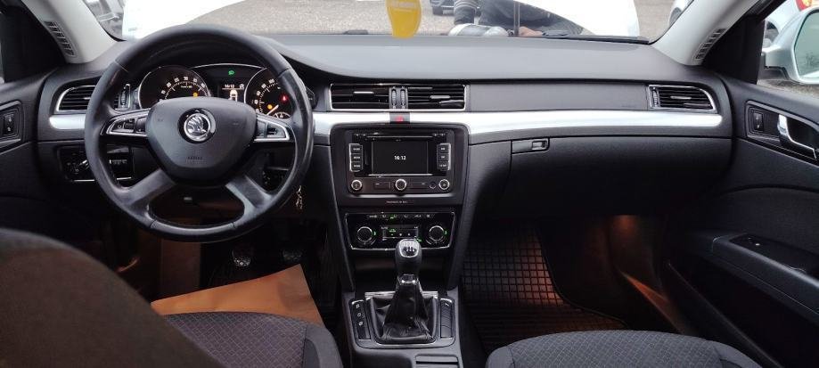 Škoda Superb Combi 1,6 TDI - Slika 8