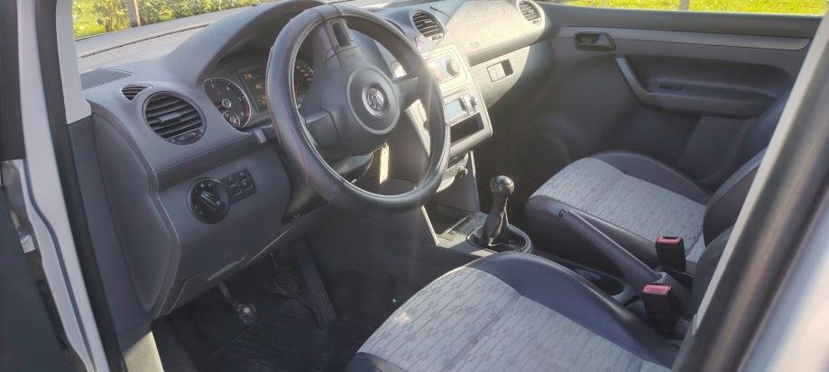 Volkswagen Caddy Maxi 1,6 TDI - Slika 9