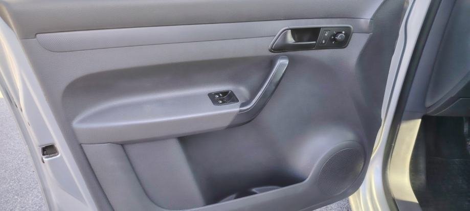 Volkswagen Caddy Maxi 1,6 TDI - Slika 8