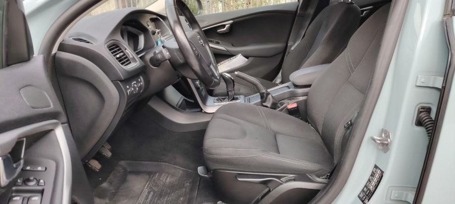 Volvo V40 Cross Country 2,0D - polovno vozilo na prodaju, autosalon Samobor i Strmec | Samo treba delati