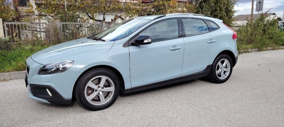 Volvo V40 Cross Country 2,0D - polovno vozilo na prodaju, autosalon Samobor i Strmec | Samo treba delati