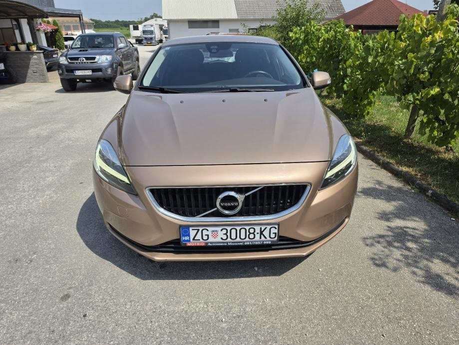 Volvo V40 D3 2.0 D - polovno vozilo na prodaju, autosalon Samobor i Strmec | Samo treba delati