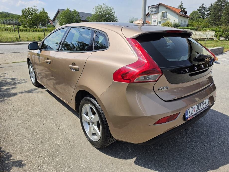 Volvo V40 D3 2.0 D - polovno vozilo na prodaju, autosalon Samobor i Strmec | Samo treba delati