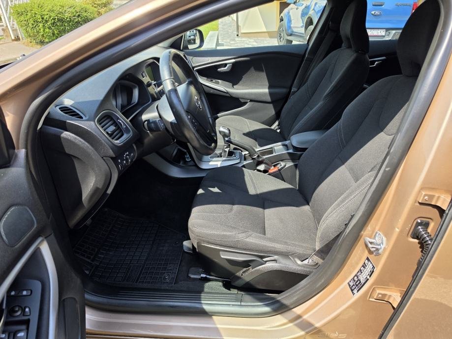 Volvo V40 D3 2.0 D - polovno vozilo na prodaju, autosalon Samobor i Strmec | Samo treba delati