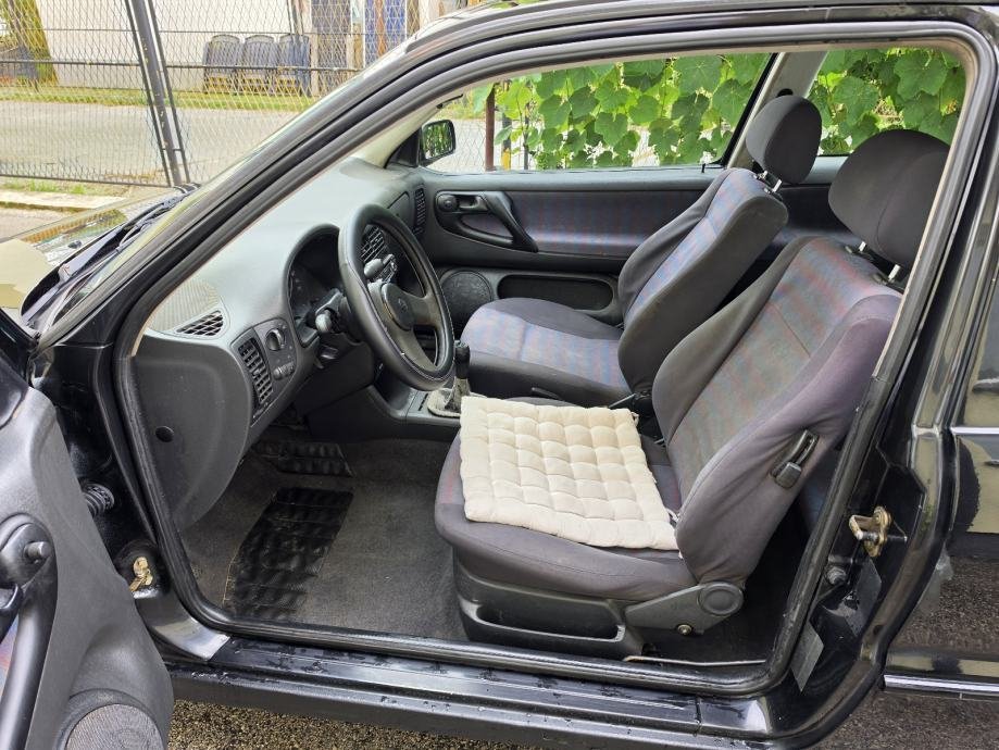 VW Polo 1,4 - Slika 12
