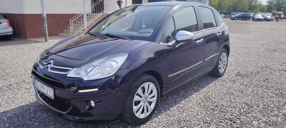 Citroën C3 1,0 VTi – prednji desni pogled