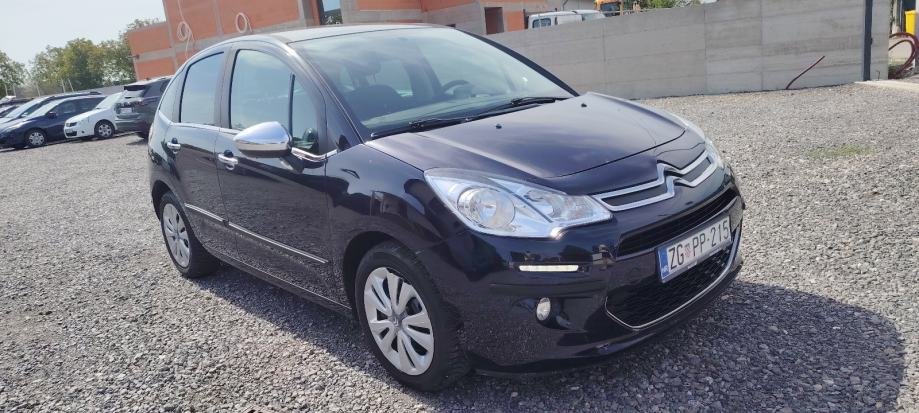 Citroën C3 1,0 VTi – prednji lijevi pogled