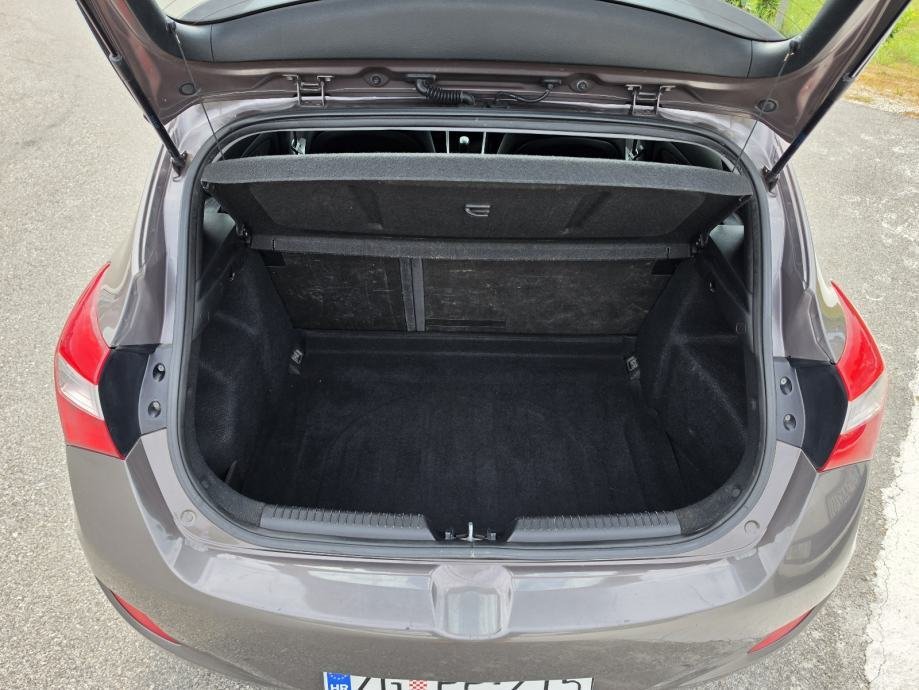 Hyundai i30 1,4 16V - polovno vozilo na prodaju, autosalon Samobor i Strmec | Samo treba delati