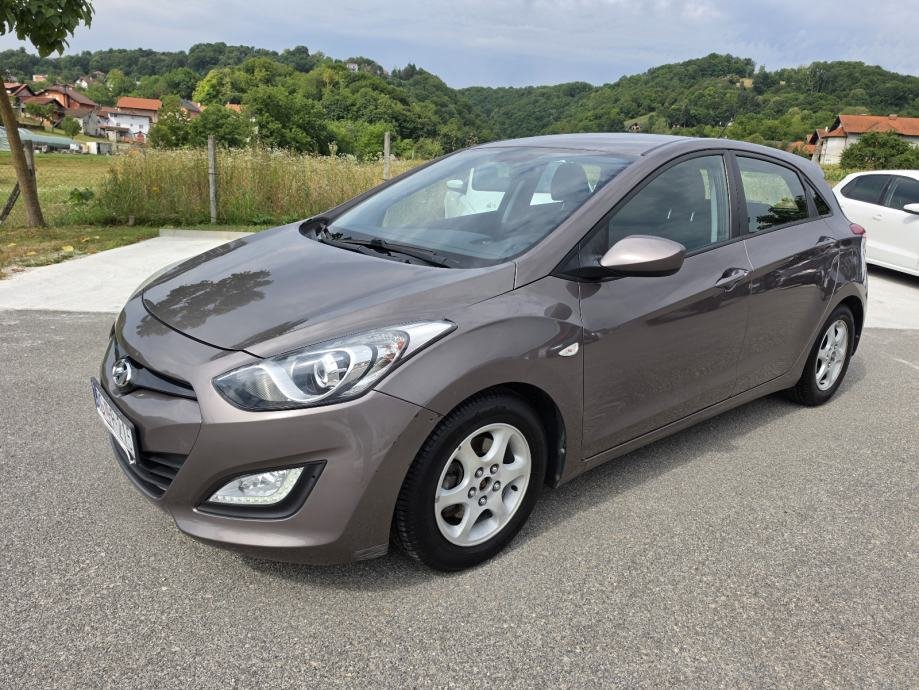 Hyundai i30 1,4 16V - polovno vozilo na prodaju, autosalon Samobor i Strmec | Samo treba delati