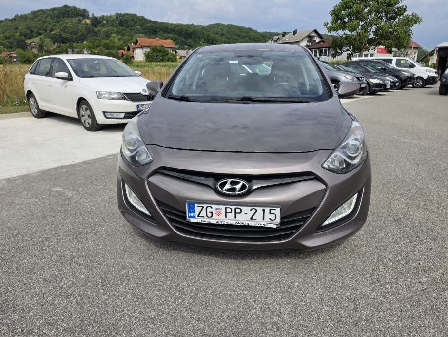 Hyundai i30 1,4 16V - polovno vozilo na prodaju, autosalon Samobor i Strmec | Samo treba delati