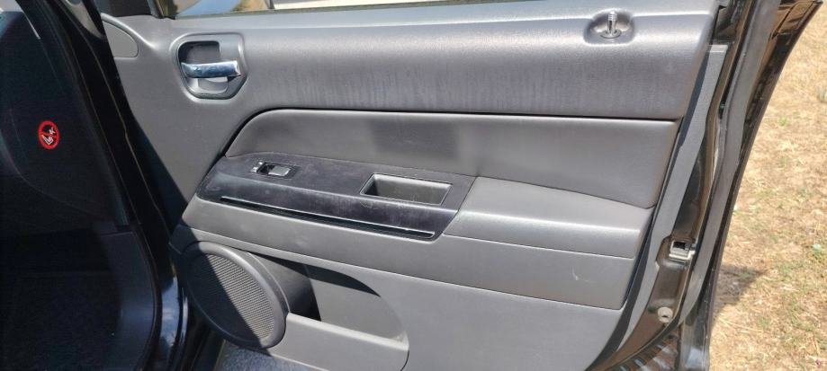 Jeep Compass 2,2 CRD 4X4 - polovno vozilo na prodaju, autosalon Samobor i Strmec | Samo treba delati