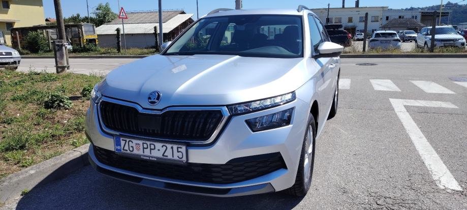 Škoda Kamiq 1,0 TSI – prednji desni pogled