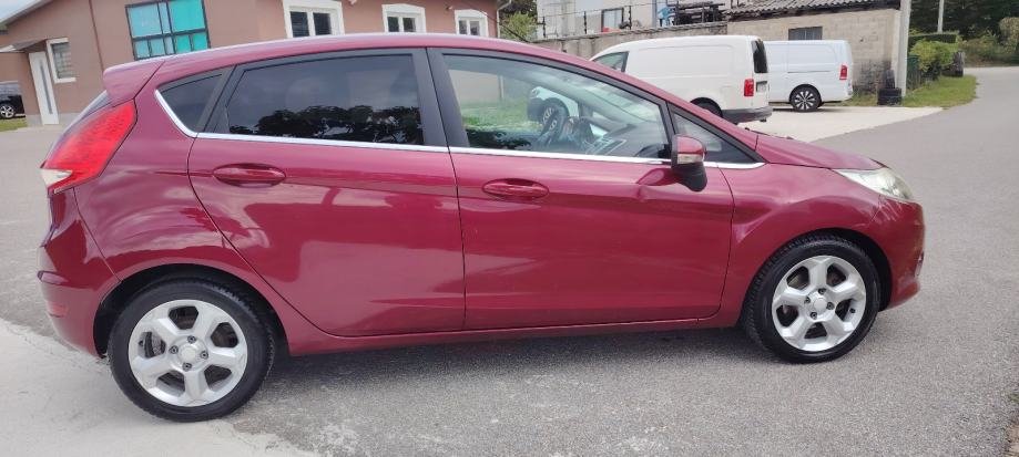 Ford Fiesta 1,4 TDCI REGISTRIRAN DO 8/2027 – lijeva bočna strana