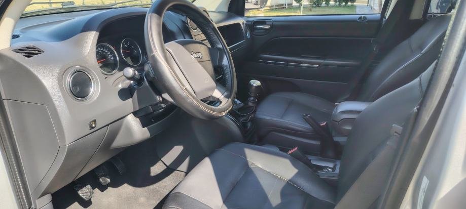 Jeep Compass 2,0 CRD Sport 4X4 RALLY – vozačevo mjesto