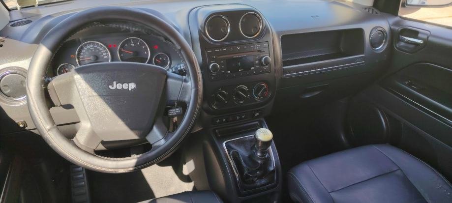 Jeep Compass 2,0 CRD Sport 4X4 RALLY – instrument ploča i upravljač