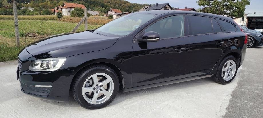 Volvo V60 D3 automatik 2.0 110kw – prednji lijevi pogled