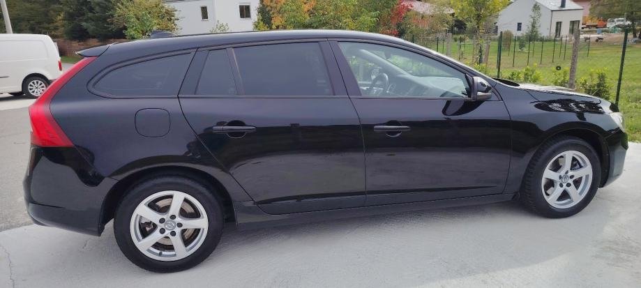 Volvo V60 D3 automatik 2.0 110kw - polovno vozilo na prodaju, autosalon Samobor | Samo treba delati