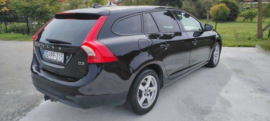 Volvo V60 D3 automatik 2.0 110kw - polovno vozilo na prodaju, autosalon Samobor | Samo treba delati
