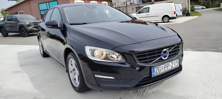 Volvo V60 D3 automatik 2.0 110kw - polovno vozilo na prodaju, autosalon Samobor | Samo treba delati