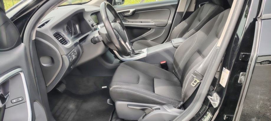 Volvo V60 D3 automatik 2.0 110kw - polovno vozilo na prodaju, autosalon Samobor | Samo treba delati