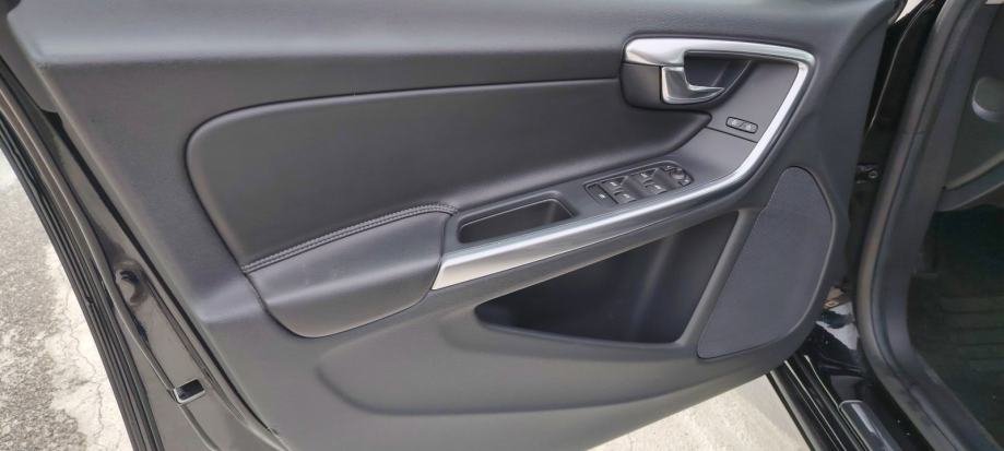 Volvo V60 D3 automatik 2.0 110kw - polovno vozilo na prodaju, autosalon Samobor | Samo treba delati