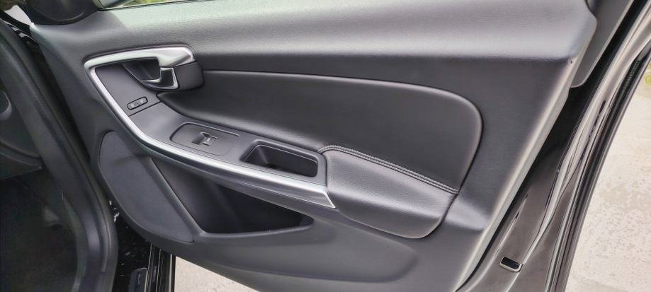 Volvo V60 D3 automatik 2.0 110kw - polovno vozilo na prodaju, autosalon Samobor | Samo treba delati