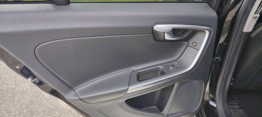 Volvo V60 D3 automatik 2.0 110kw - polovno vozilo na prodaju, autosalon Samobor | Samo treba delati