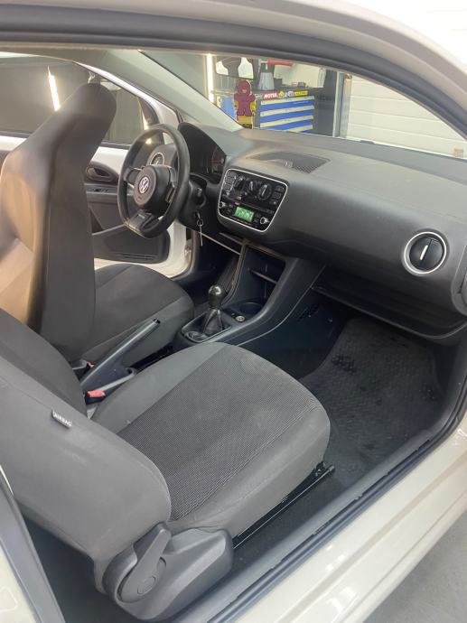 VW Up! 1,0 – upravljač